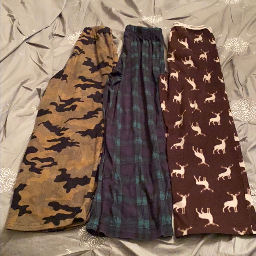 Lots of 3 pairs boys pajama pants size 10-12